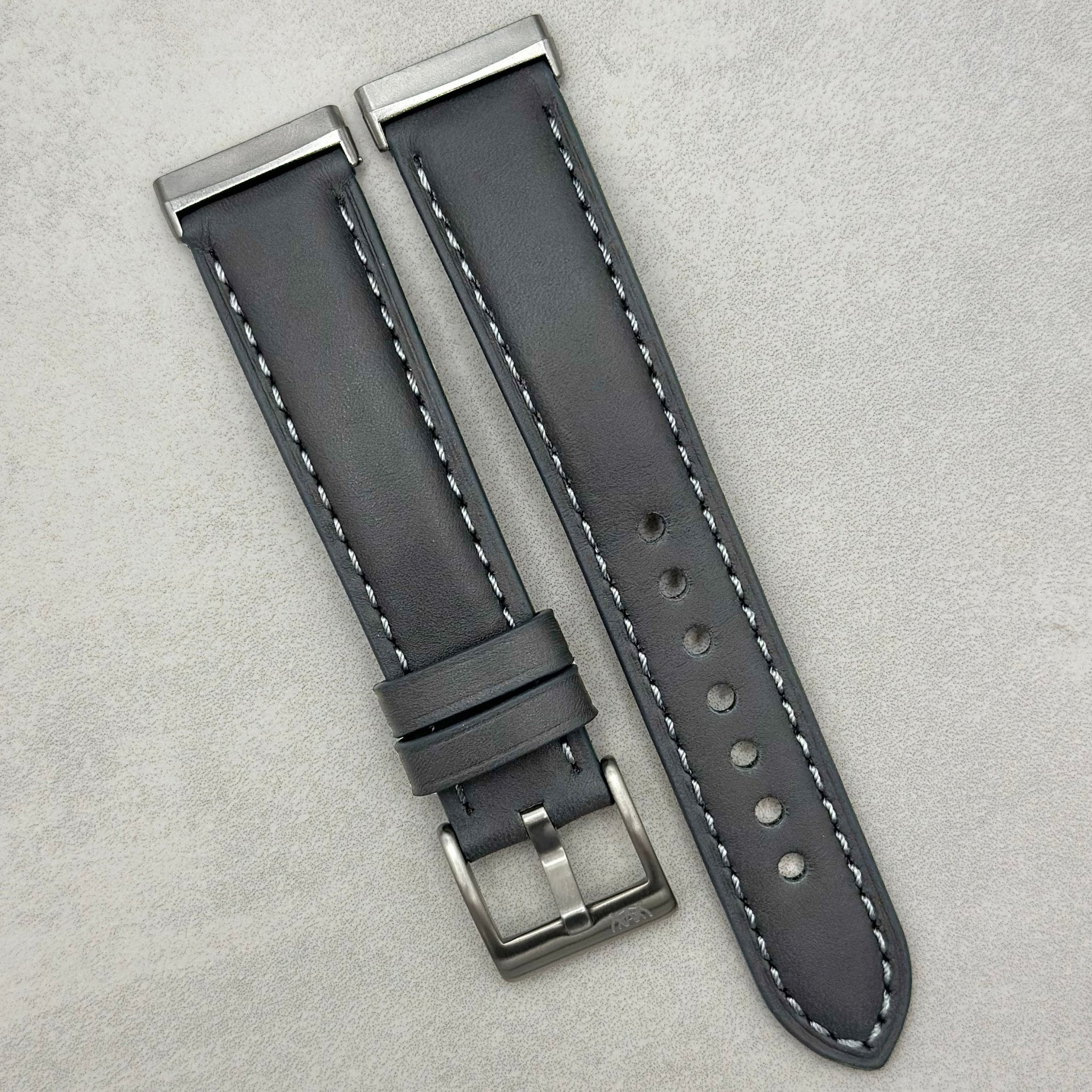 Fitbit versa leather strap uk hotsell