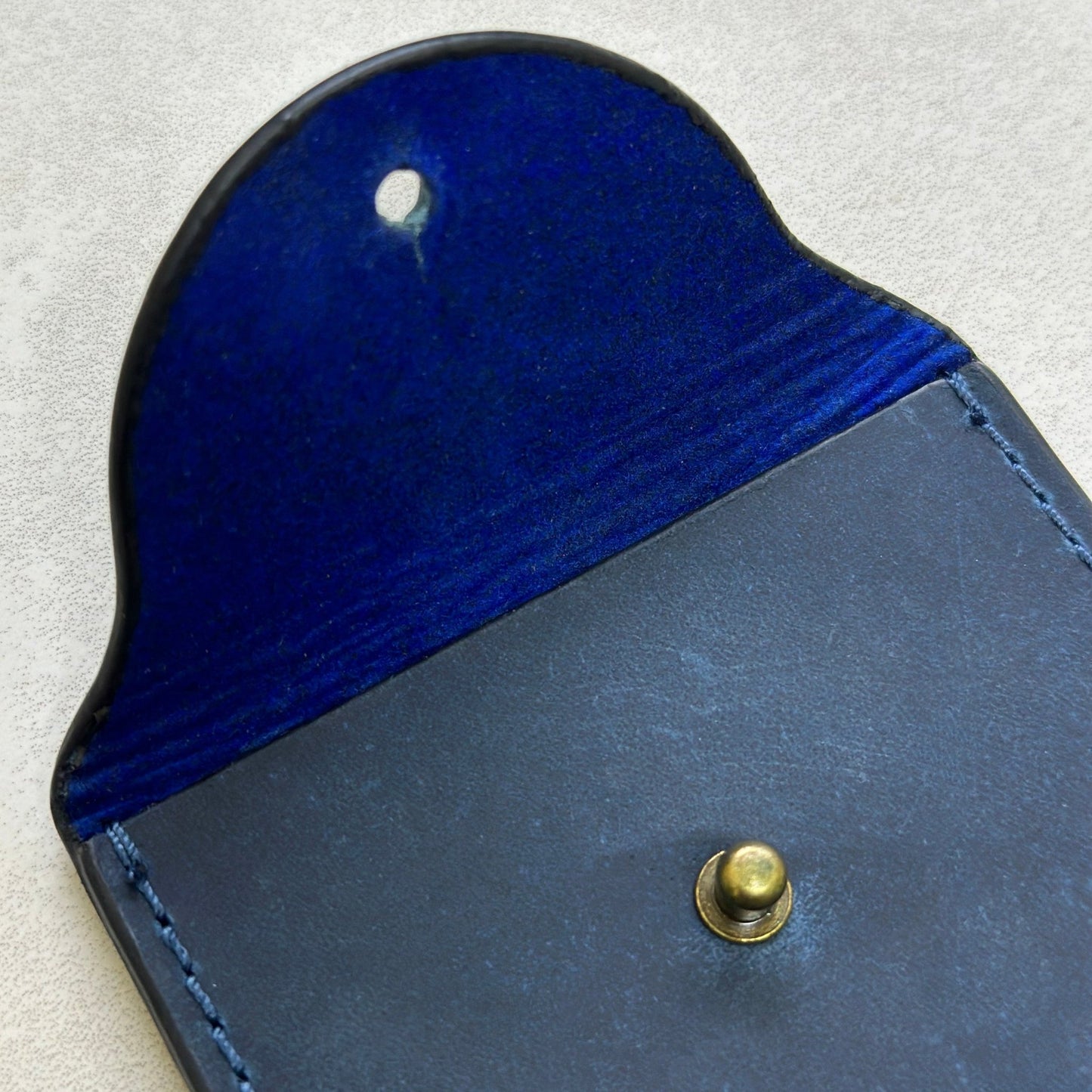 Microfibre lining on the Dallas blue horse leather watch case. Watch And Strap